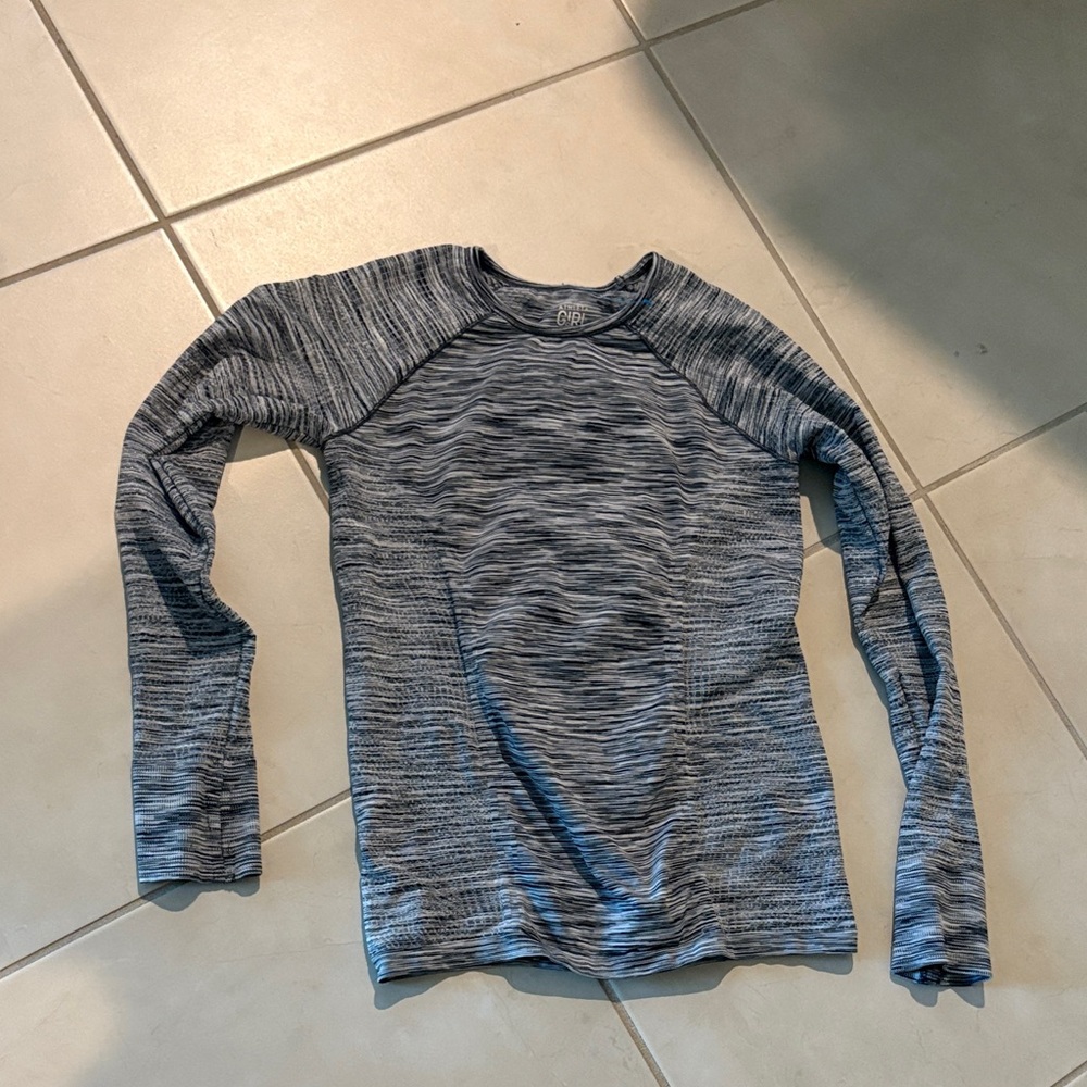 Never worn athleta girl sz 14 stretchy shirt 595